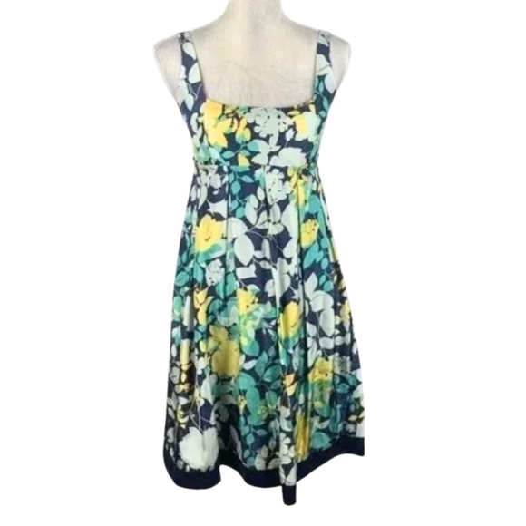 BCBG Paris Dresses & Skirts - BCBG Paris Blue Floral 100% SILK dress Empire waist Size 6 Women’s Pleated
